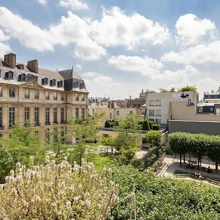Apartment Typical Parisian Flat # Le Marais # Musee Picasso *